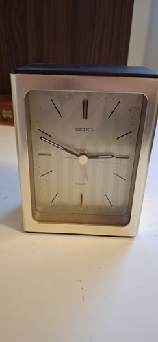 Seiko quartz analog desk - seiko,